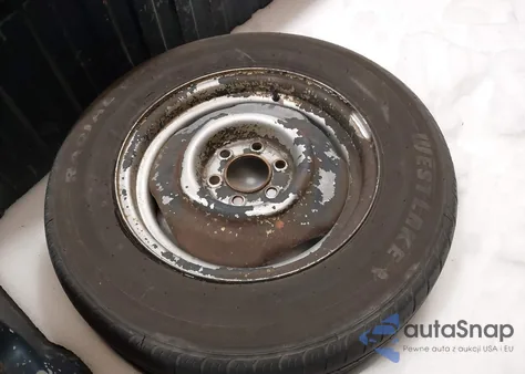 1994 Dodge Dakota z USA, uszkodzony, nr VIN 1B7GL23XXRS586458